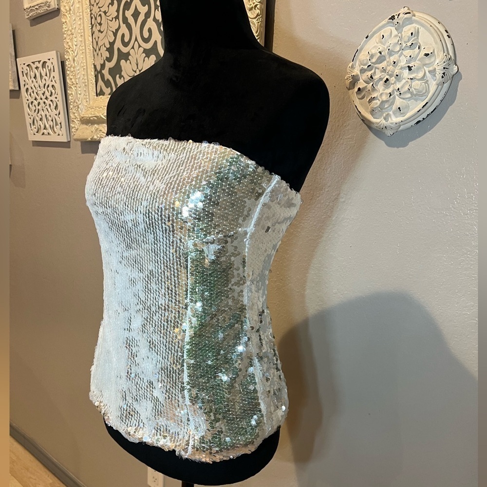 White sequin tube top with silver shine to it. - Picture 7 of 9